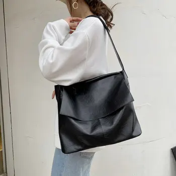 Mados didelės talpos pečių maišą moteris maišo kietojo spalvos minkštas odinis krepšys 2021 m. vasarą naujas paprastas nešti maišą juoda Nuotrauka 2